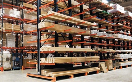 Double-sided cantilever warehouse racking
