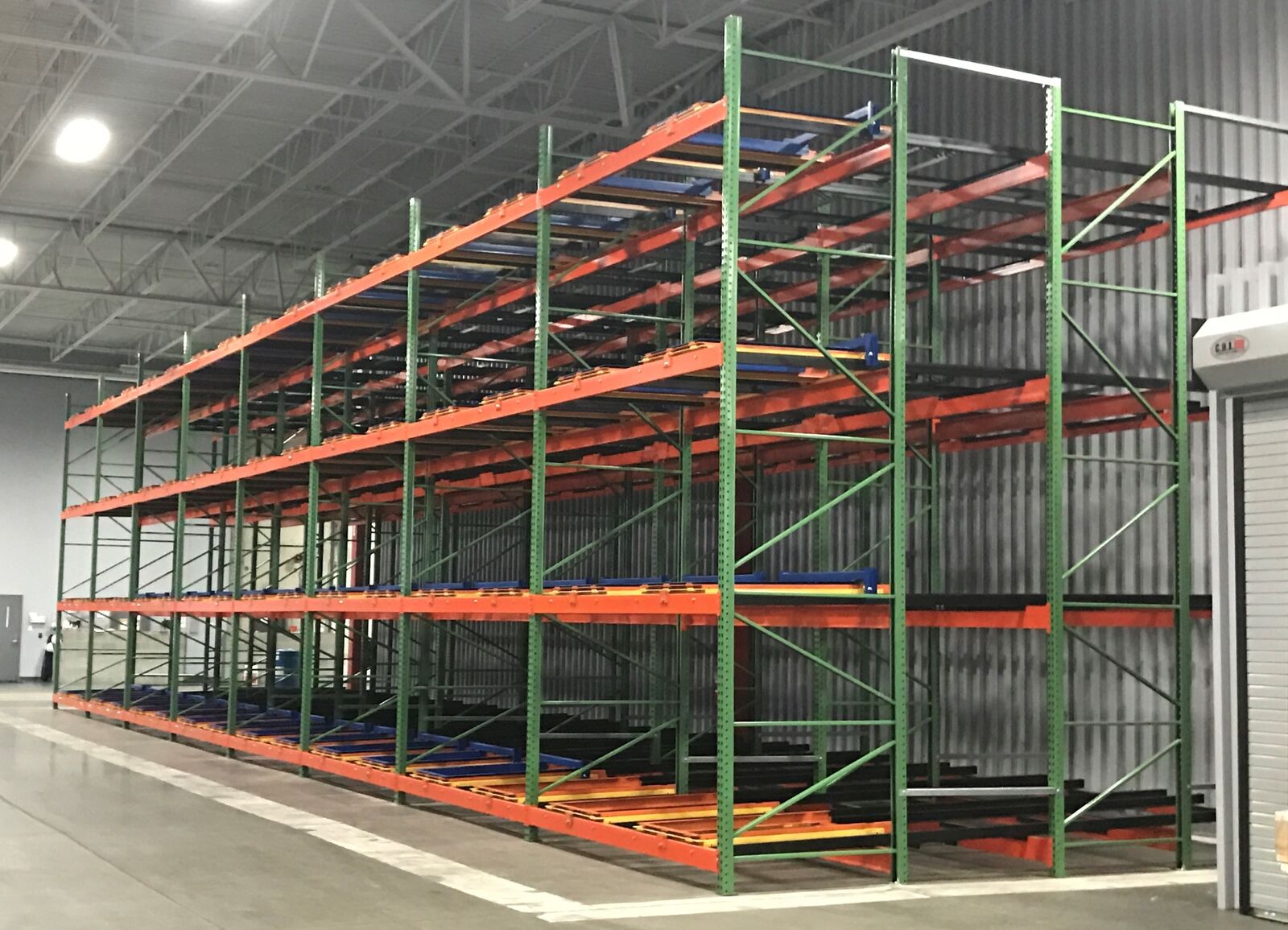 Pushback rack lanes with nested carts